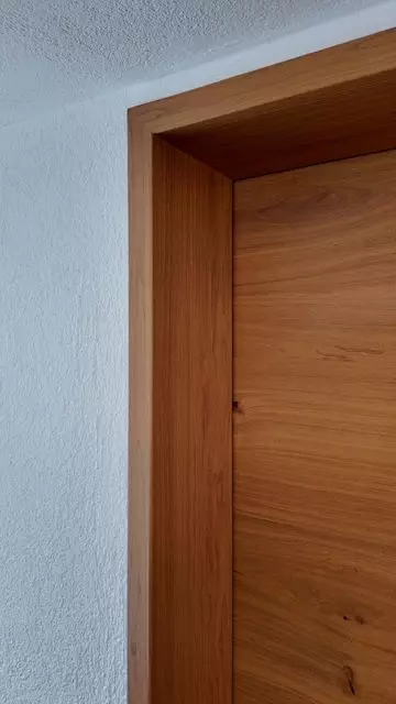 Arbeitsschritte Türrahmen, Raumveredelung, Türfolierung