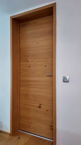 Nachher, Türe